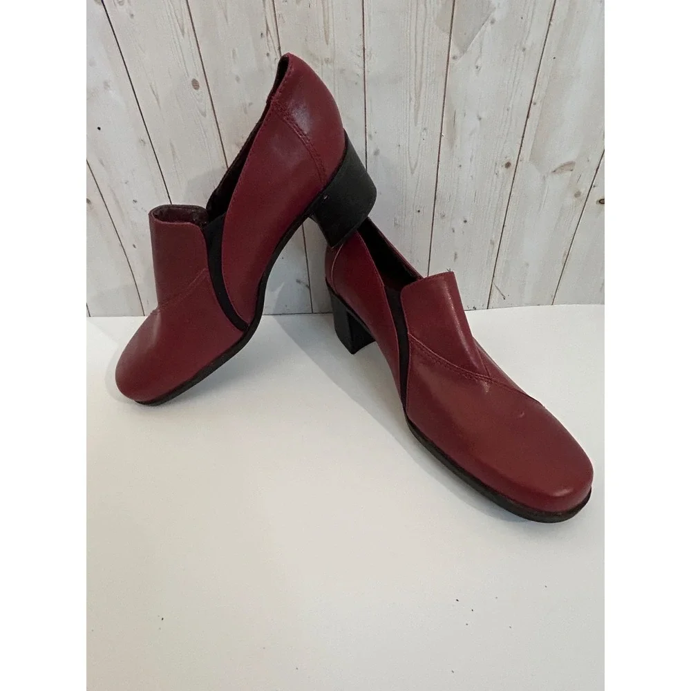 Clarks Womens Burgundy Red Leather Chunk Heel Rubber Sole shoes 70625